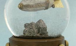Steampunk Airship Zeppelin inside a&nbsp;snowglobe