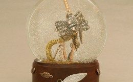 Dragonfly waterglobe