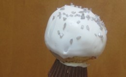 Open Studio and a snow globe cake&nbsp;pop